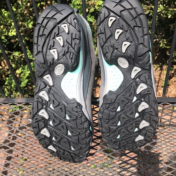 New - NWOT Oboz Women's Sapphire Low B-Dry Waterproof Hiking Shoes - Size US 7 - Picture 5 of 10